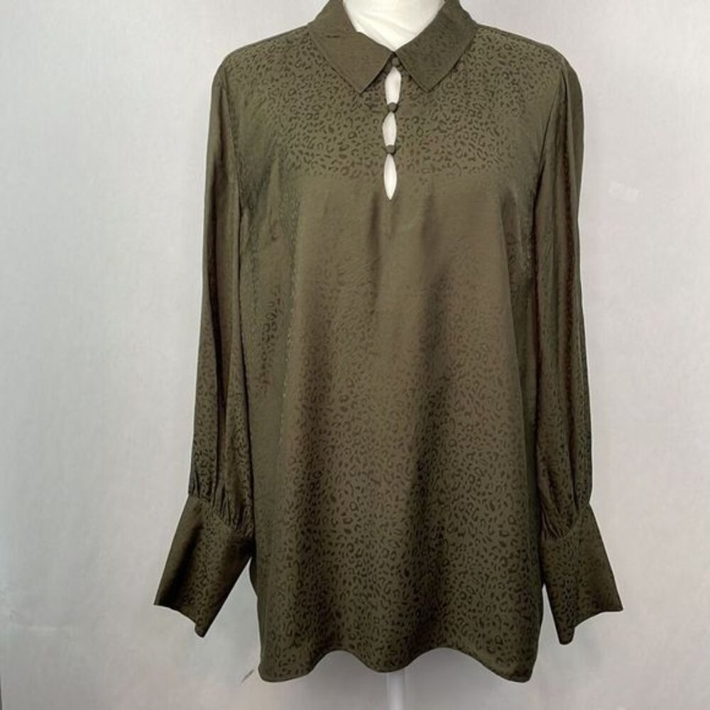 Soft Surroundings Olive Green Coastline Printed Keyhole Blouse. Size Large. NWOT